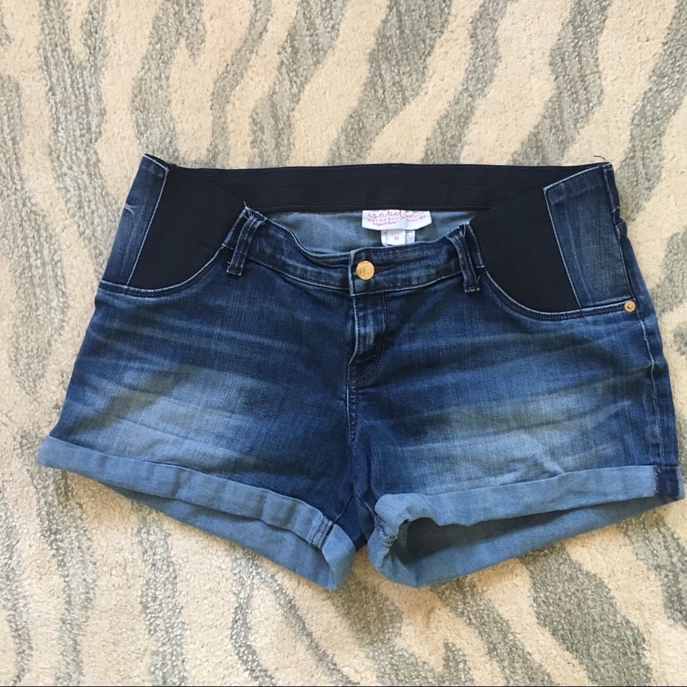 Super comfy maternity shorts
